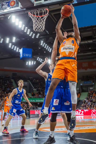 吴艳妮缺席 吴艳妮缺席